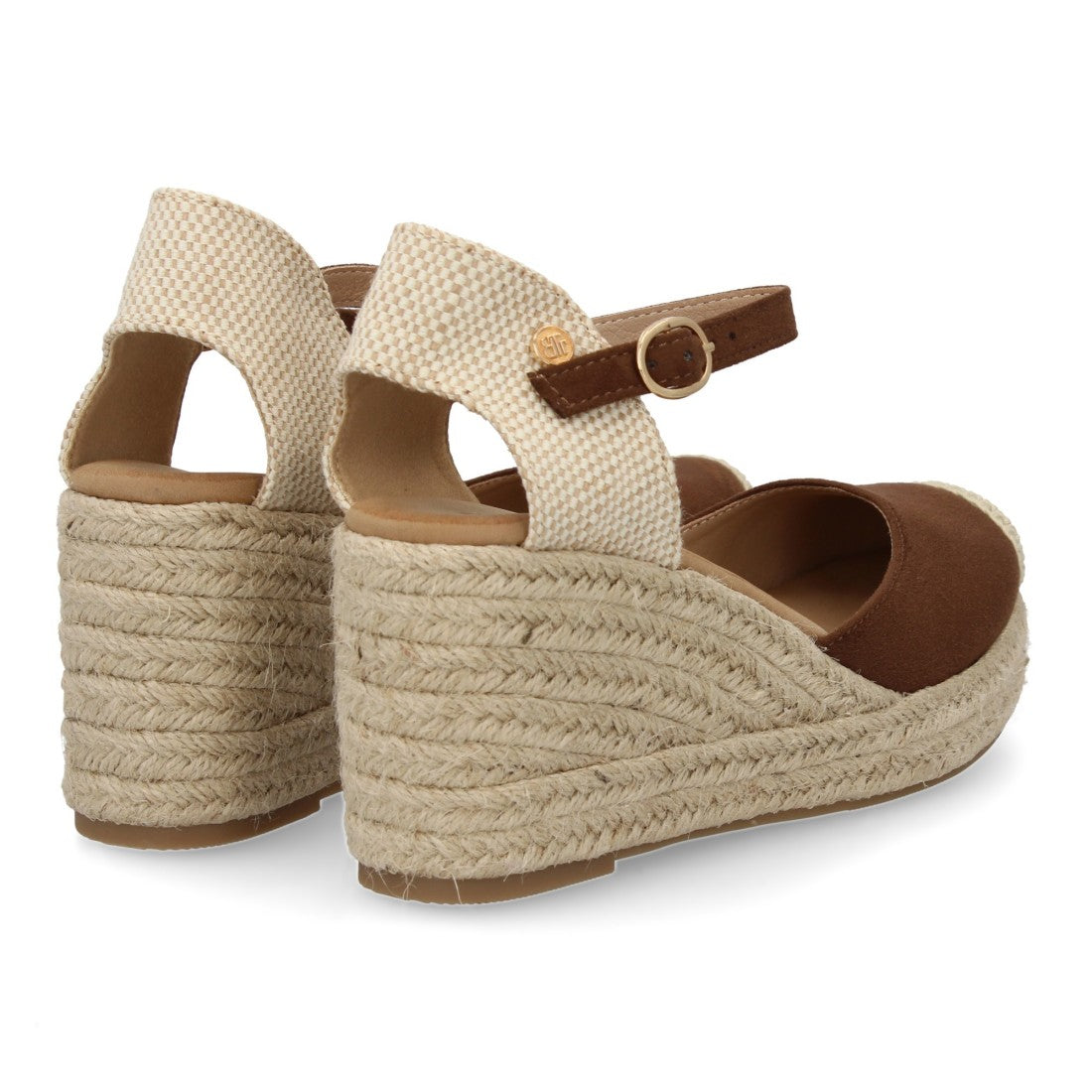 Sandalia de cuña